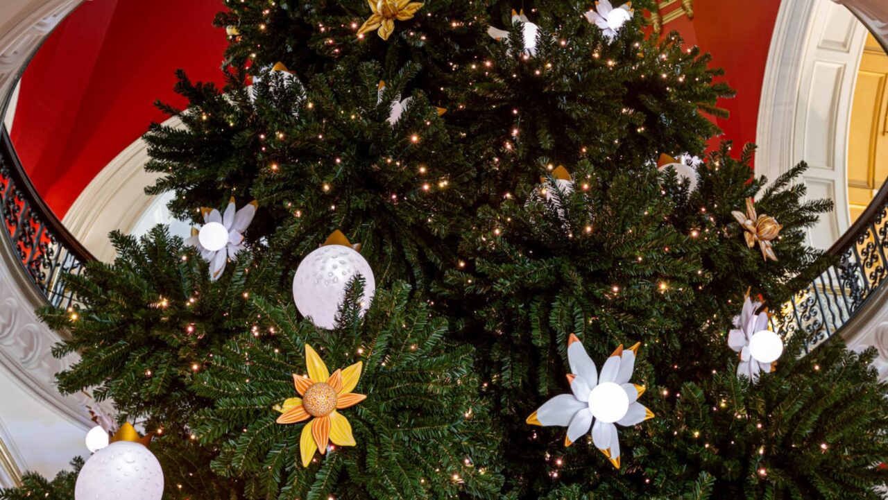 The Christmas tree in QVB