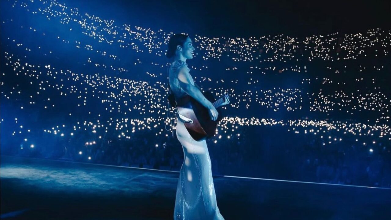 Gracie Abrams performing