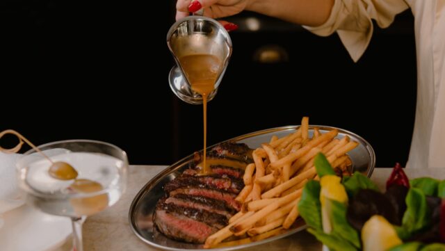 steak frites in French