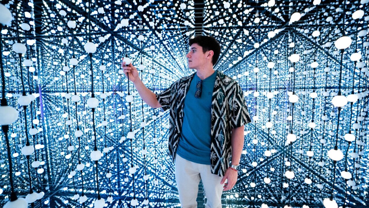 Hanging lightbulbs at Bubble Planet
