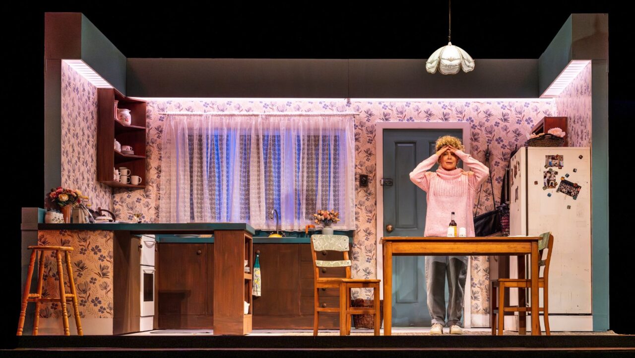 Shirley Valentine coming to Sydney