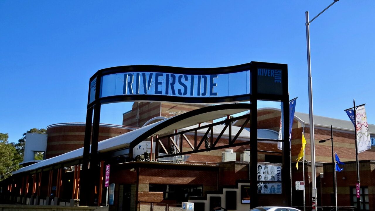 Riverside Theatre 