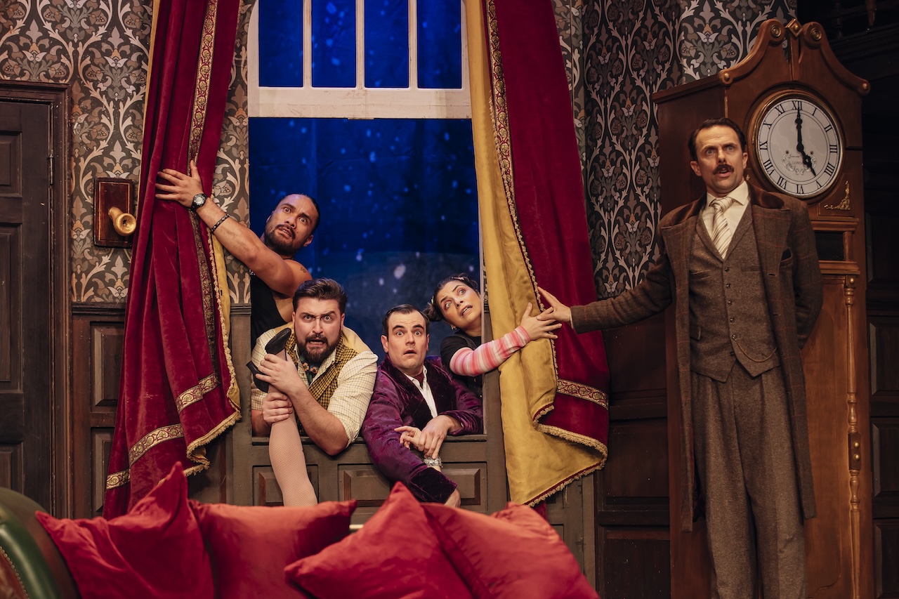 the Play that Goes Wrong - Drama Theatre, Opera House