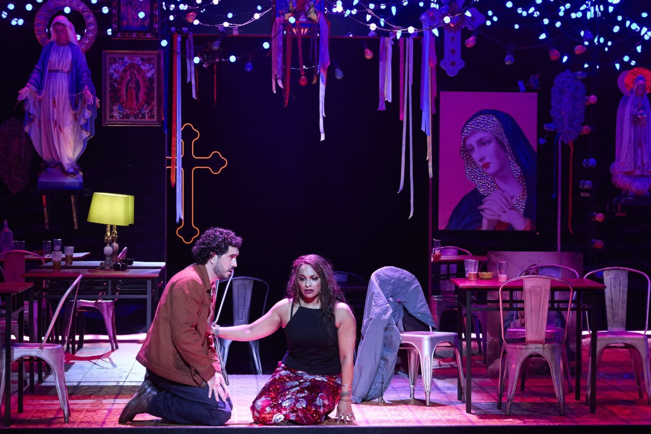 Danielle de Niese plays Carmen 