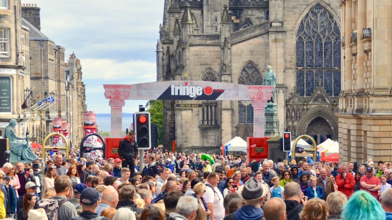 Edinburgh Fringe Fest Crowd