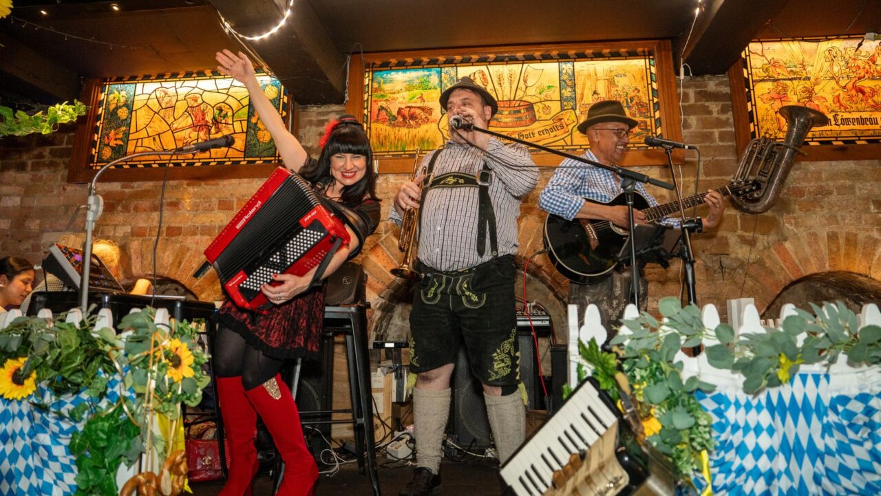 Munich Brauhaus live music