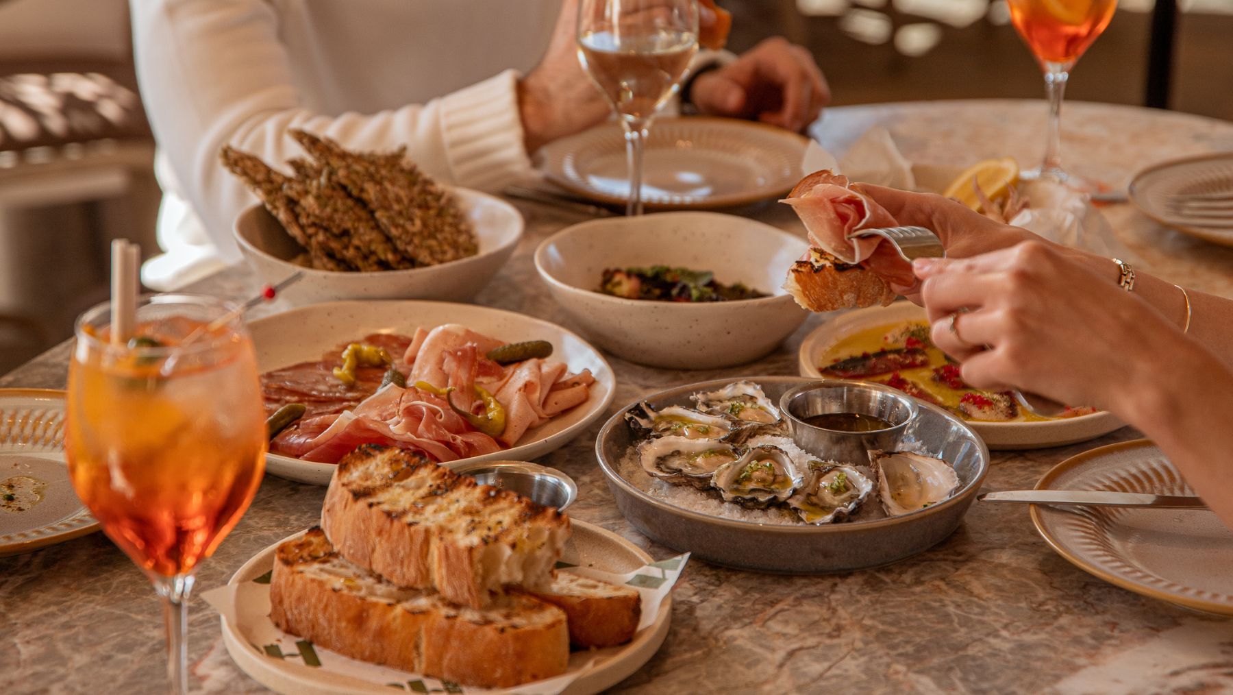 Arturo's Bottomless Brunch