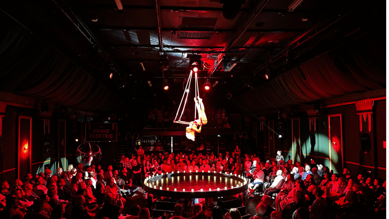 Diana Bondarenko in La Ronde