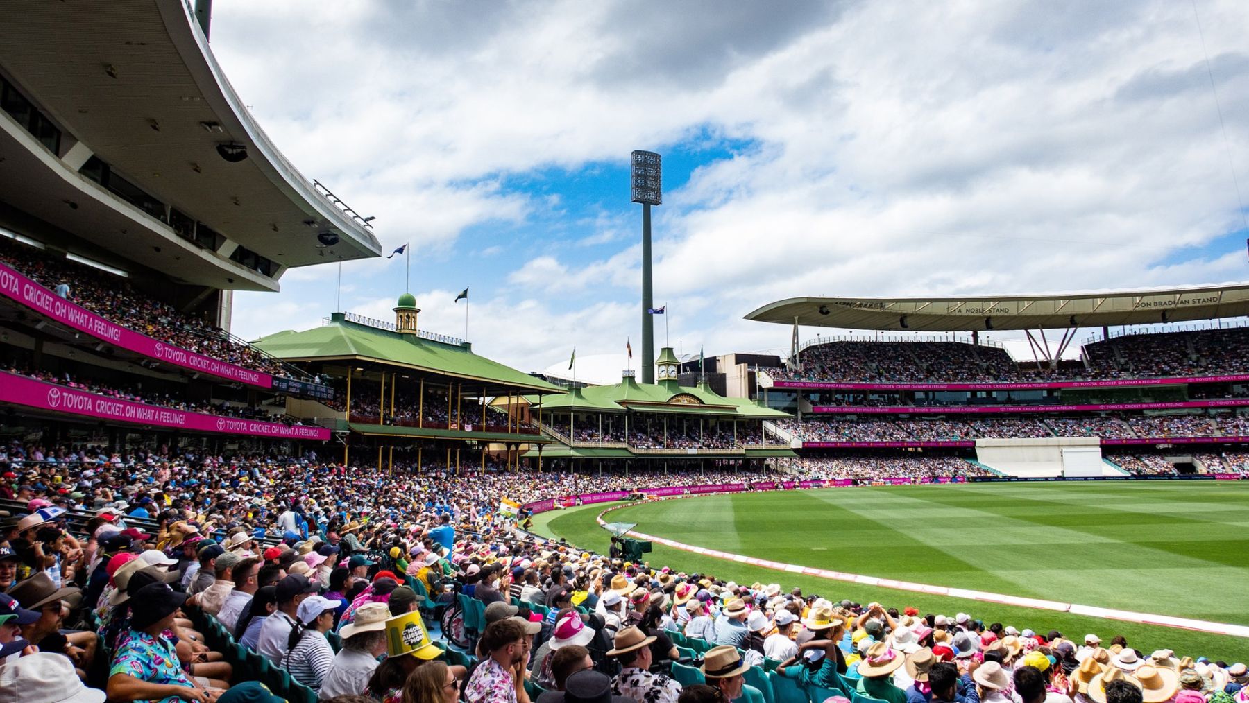 crowds at the Sydney Cricket Ground