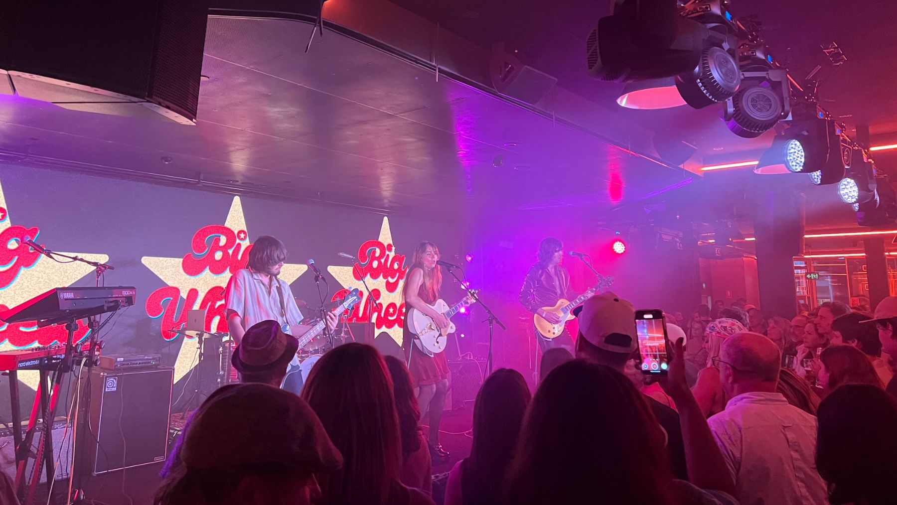 Big Wheels performing at Felons