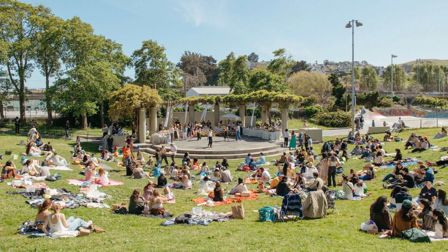 people having a picnic in Sydney