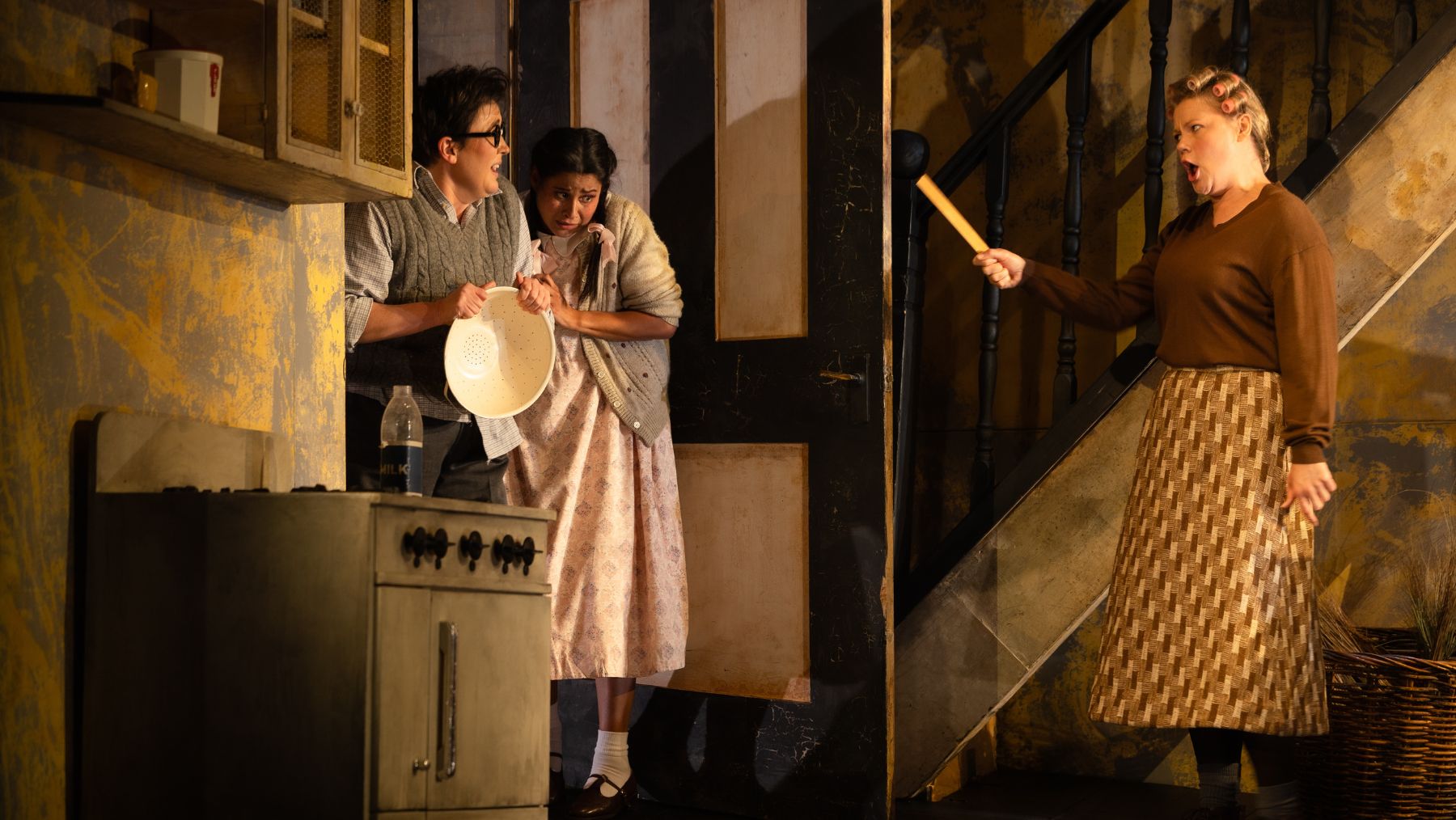 review hansel and gretel and the mother