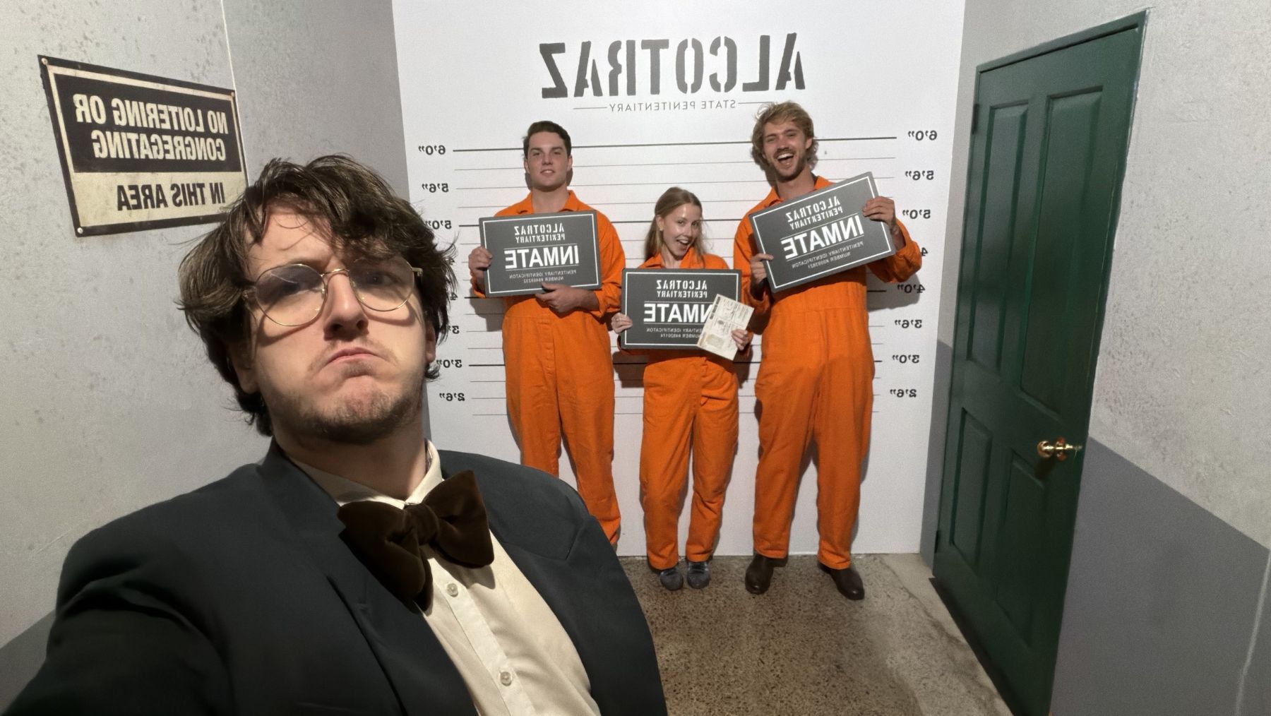 picture with the warden at alcotraz sydney